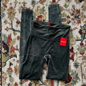Spanx Velvet Leggings NWT Olive Green Style 2070 Size Small